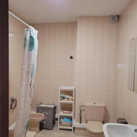 Piso De 3 En Centro De Apartment Mino